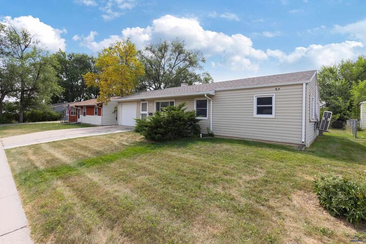 Property Photo:  17 Fairmont Blvd  SD 57701 