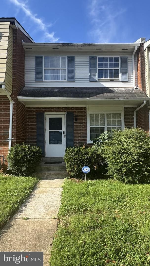 Property Photo:  4415 Ensbrook Lane  VA 22193 