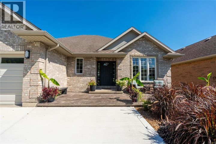 Property Photo:  518 Wheatley Drive  ON N7S 0A5 