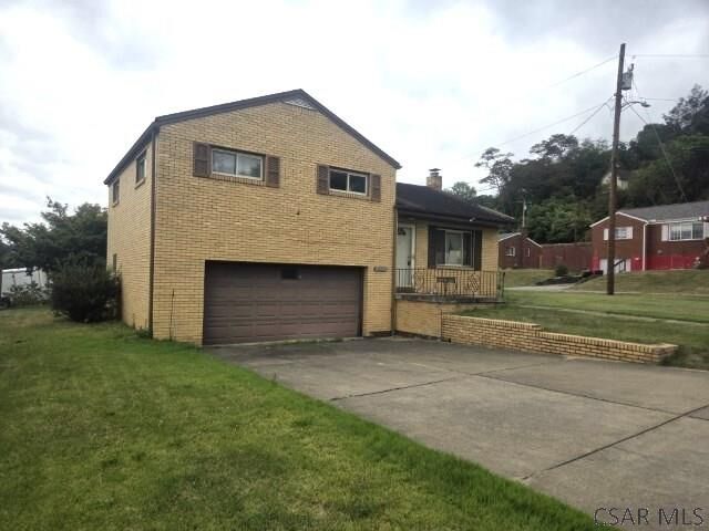 Property Photo:  707 Viola Street  PA 15088