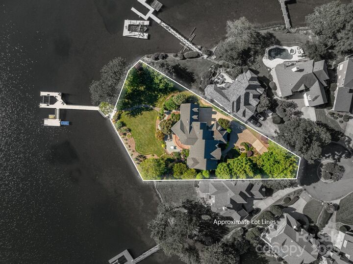 Property Photo:  18100 Watercraft Place 141  NC 28031 