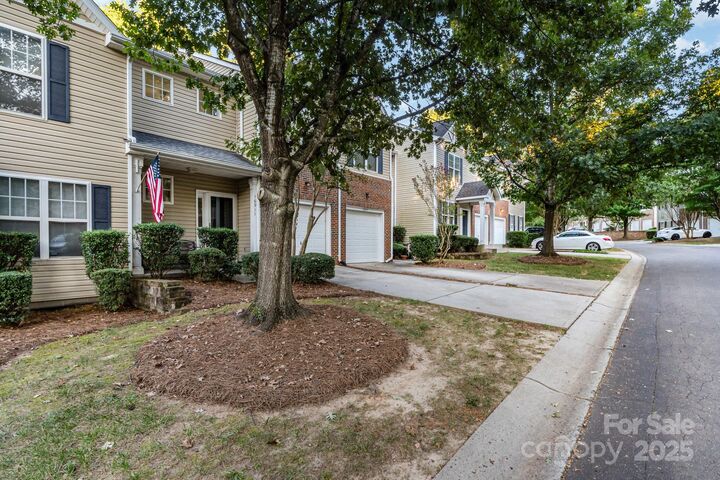 Property Photo: 16911 Commons Creek Drive NC 28277