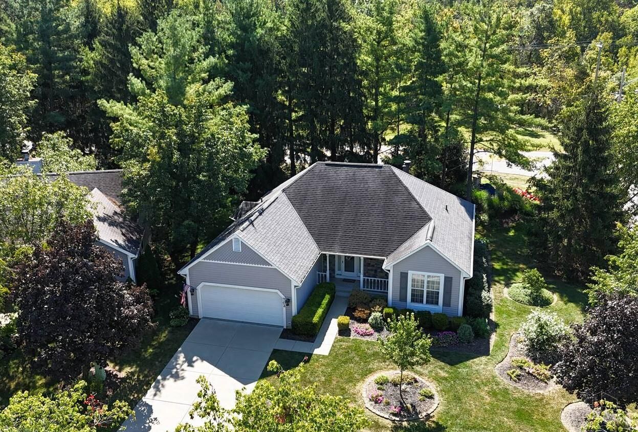Property Photo: 702 Yachtsman Cove OH 45039