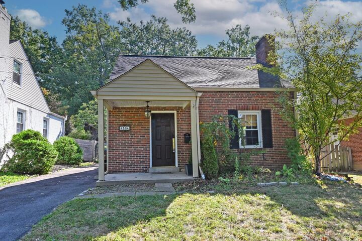4304 Grove Avenue  Mariemont OH 45227 photo