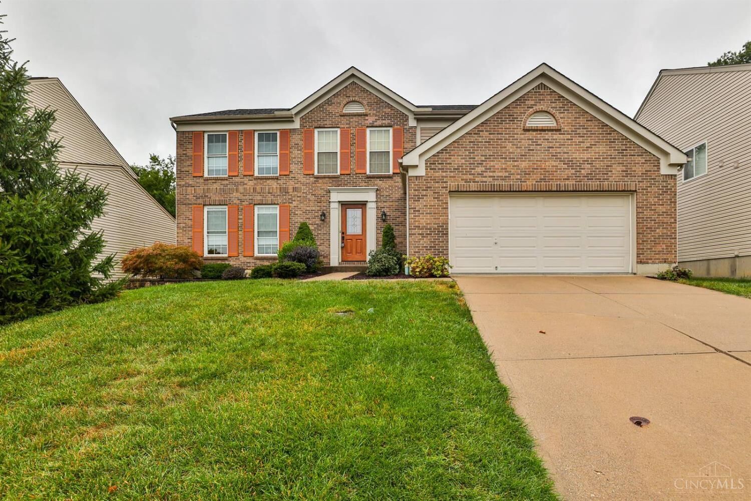Property Photo: 4768 Kleeman Green Drive OH 45211
