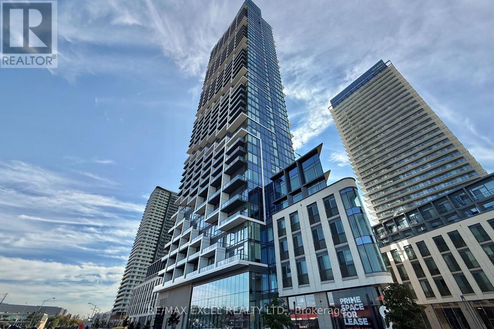 Photo de la propriété:  1000 Portage Parkway 4815  ON L4K 0L1 