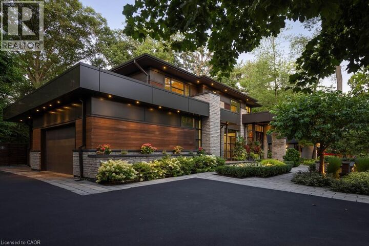 Photo de la propriété: 777 Shadeland Avenue ON L7T 2M2