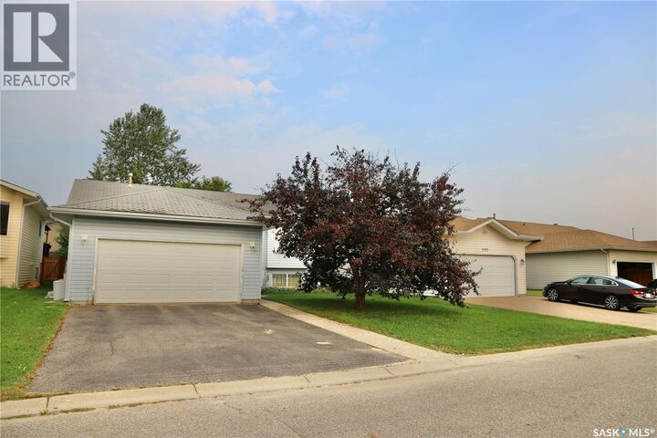 Property Photo:  3120 5th Avenue E  SK S6V 8C4 