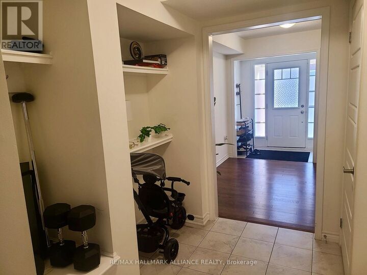 Property Photo: 1000 Asleton Boulevard 65 ON L9T 9L5