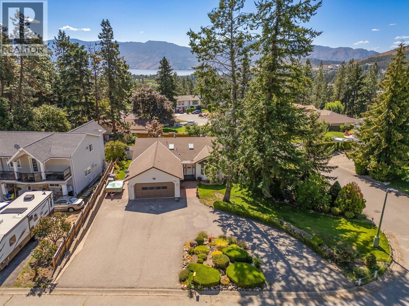 Property Photo: 2952 Sandberg Road BC V4T 1M5