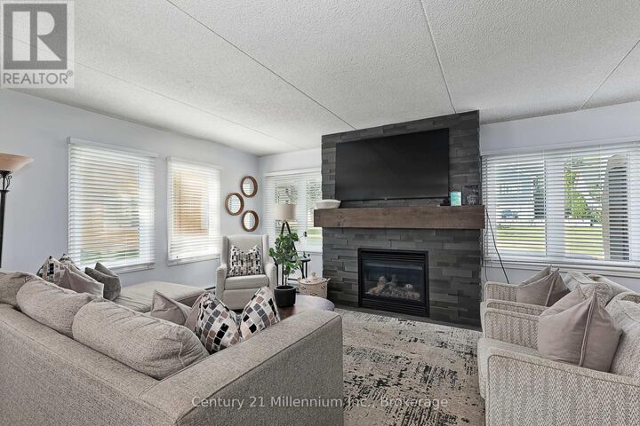 169 Jozo Weider Boulevard 118  Blue Mountains ON L9Y 0V2 photo