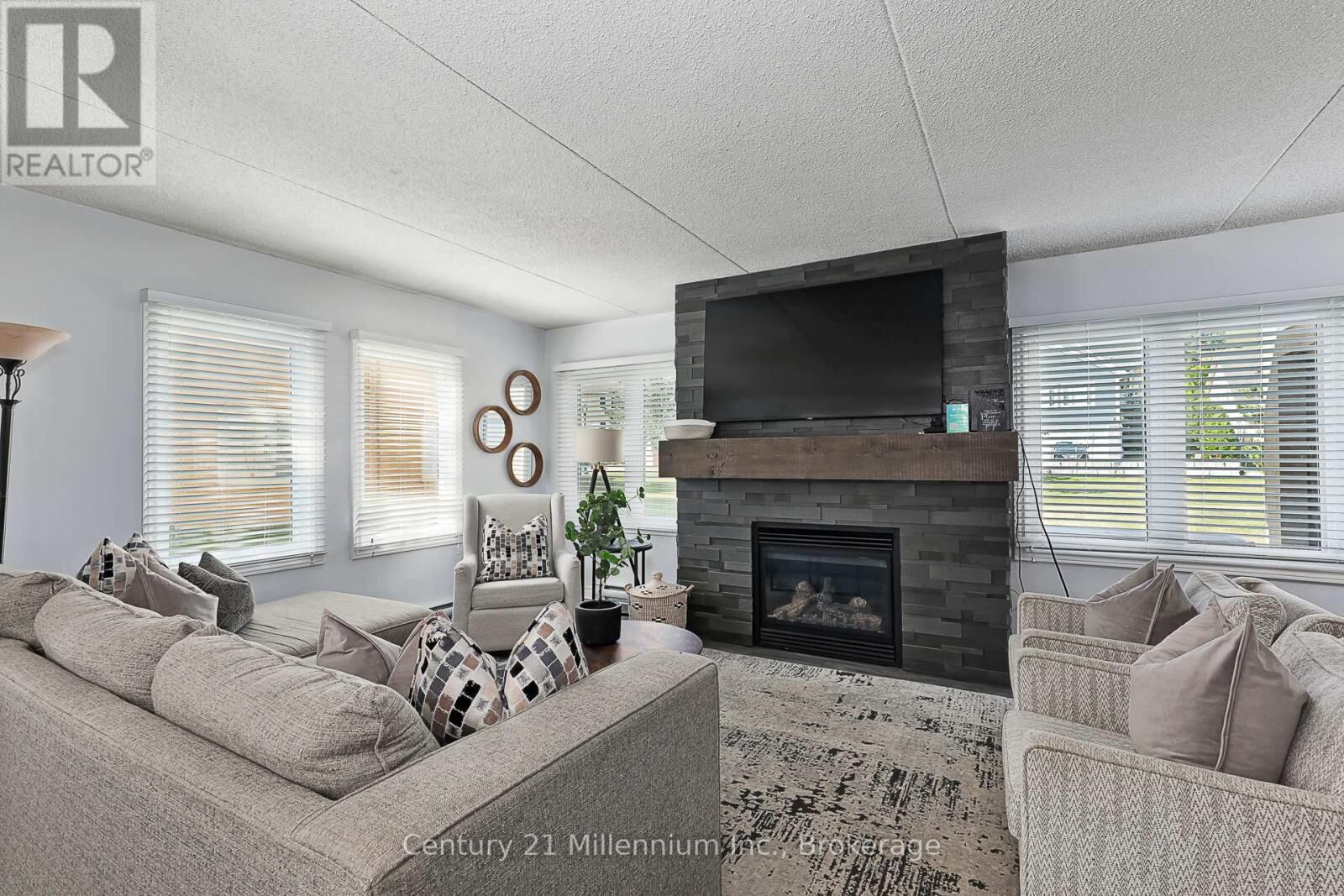 Property Photo: 169 Jozo Weider Boulevard 118 ON L9Y 0V2