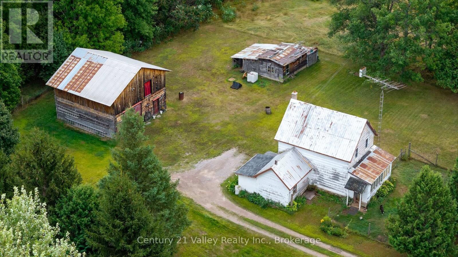 Photo de la propriété: 718 Crooked Rapids Road ON K0J 1T0