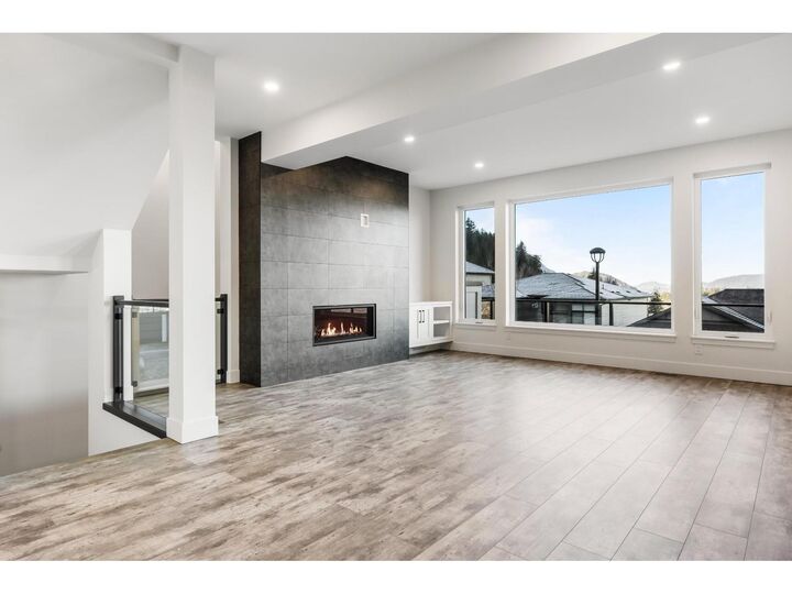 Photo de la propriété: 5504 Maclachlan Place BC V2R 0P3