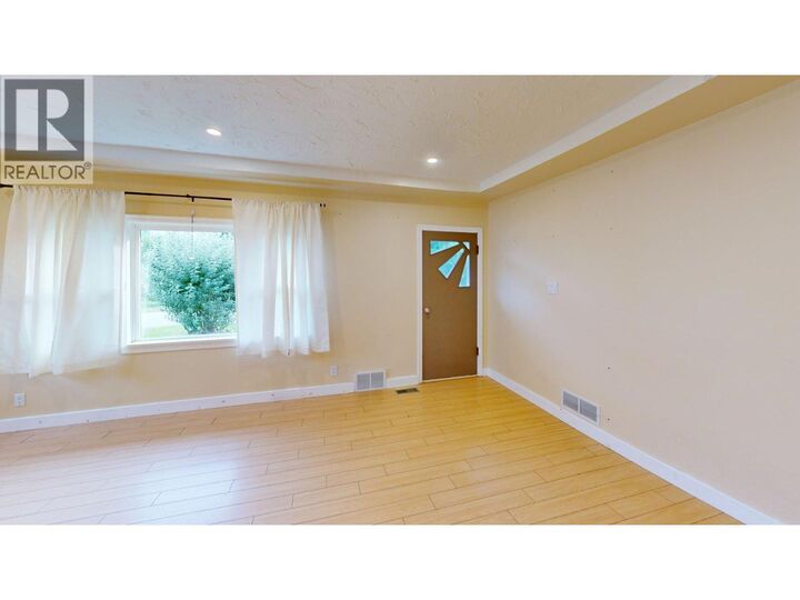 Property Photo: 1301 6th Street BC V0G 1G0