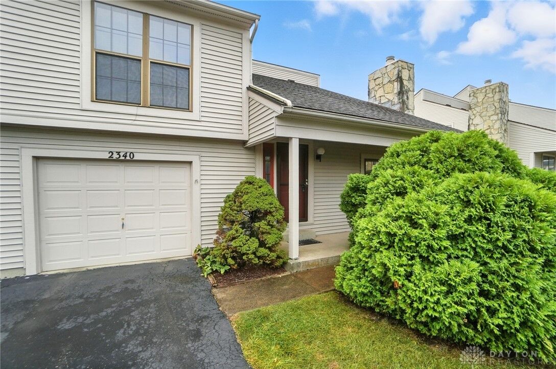 Property Photo: 2340 Fieldstone Circle OH 45324