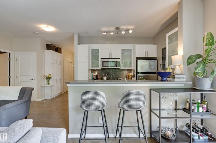 Property Photo: 10023 110 Street NW 221 AB T5K 1J5