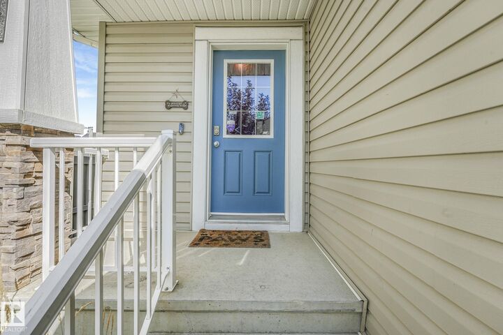 Property Photo: 6819 Cardinal Link Link SW AB T6W 1Y9