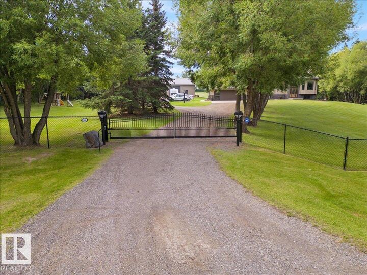 Property Photo: 53503 Rge Road 274 15 AB T7X 3R9