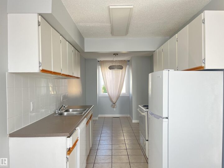 Property Photo: 104 Cornell Court NW AB T5C 3C3
