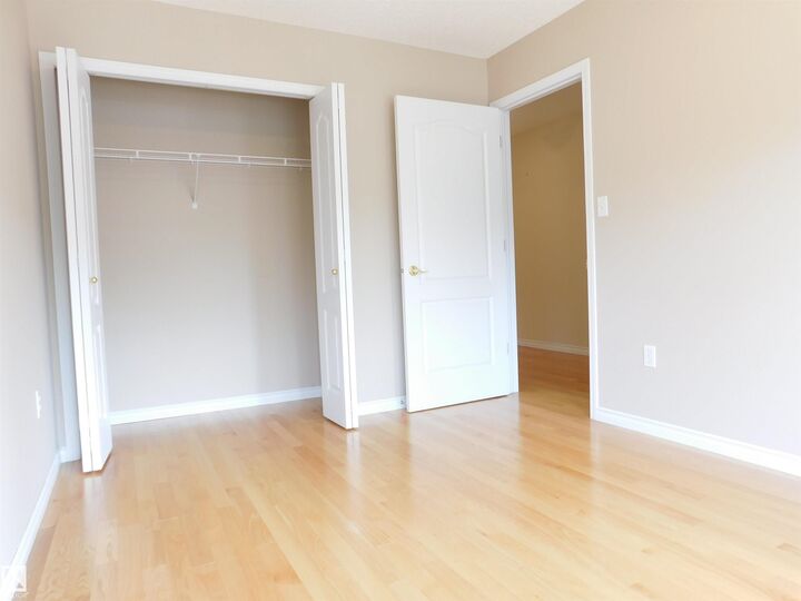 Photo de la propriété: 103 Falconer Court NW AB T6R 2V8
