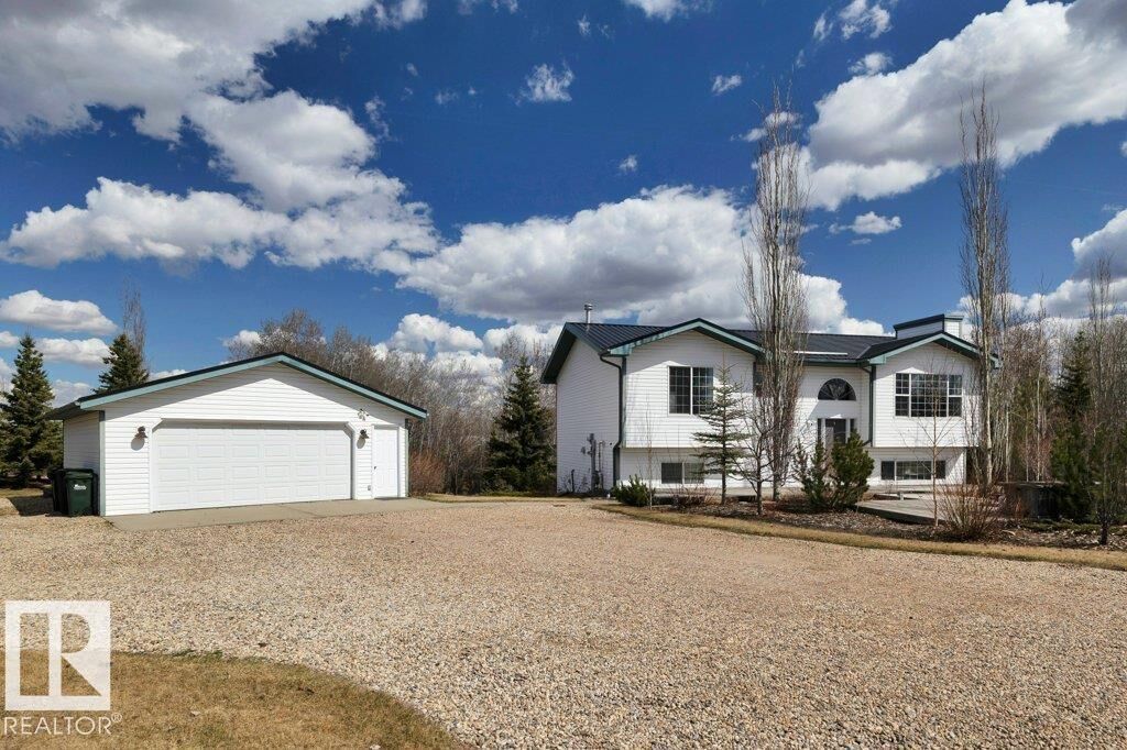 Property Photo:  26, 52411 Rge Rd 214  AB T8E 2G8 