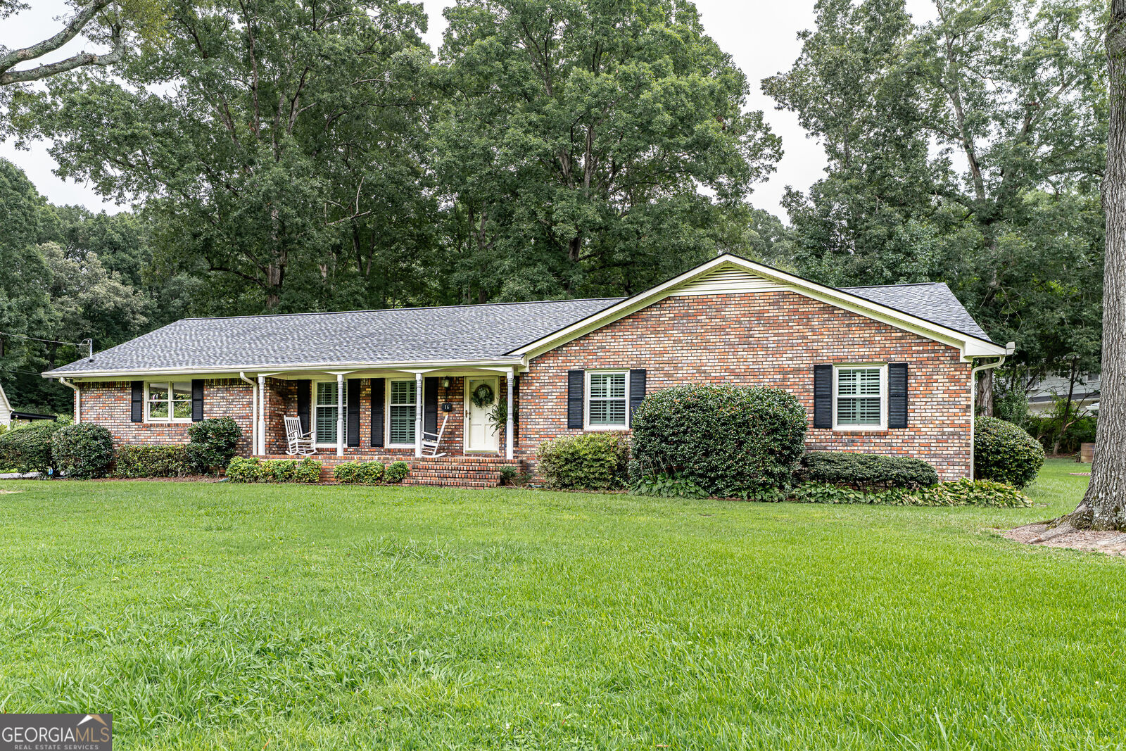 Property Photo: 16 Cinnamon Lane NE GA 30161