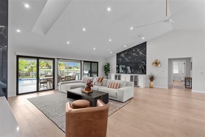 Property Photo:  8611 Gullane Ct  FL 33412 
