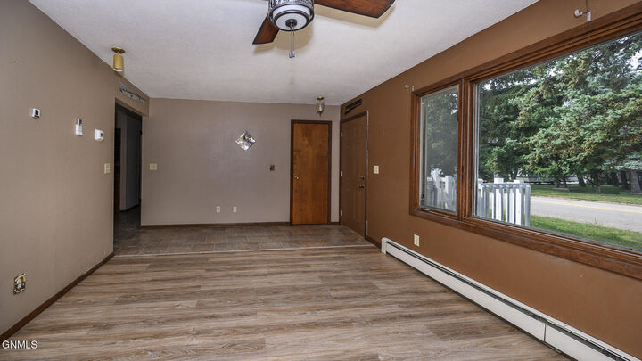 Property Photo:  217 Center Avenue N  ND 58530 