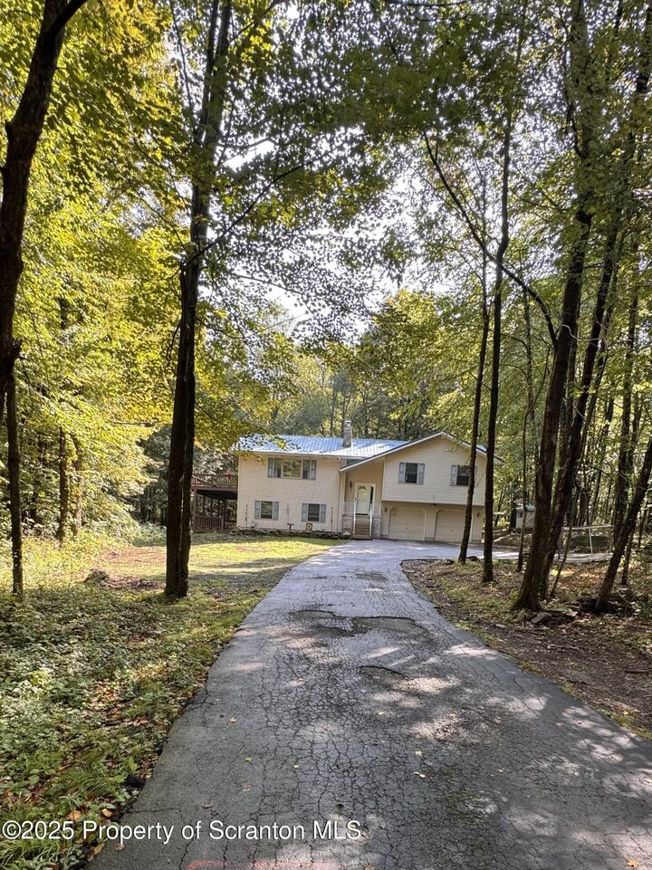 Property Photo:  76 Crossroad Road  PA 18472 