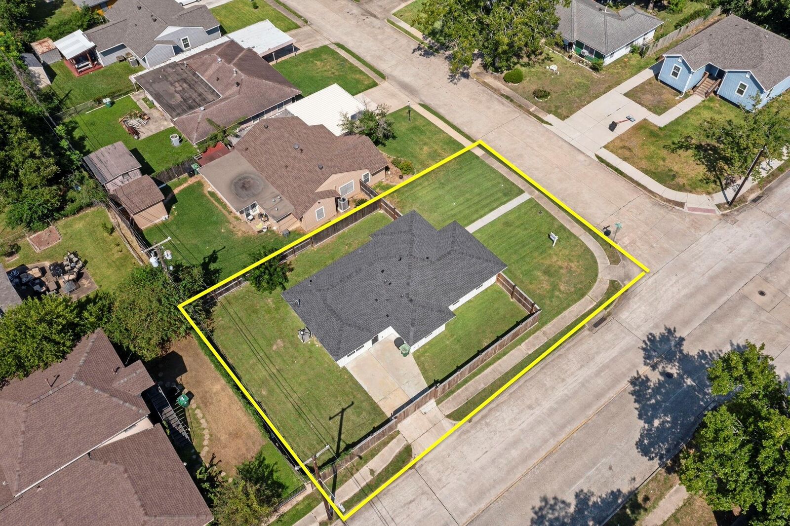 Property Photo: 3734 Florinda Street TX 77021