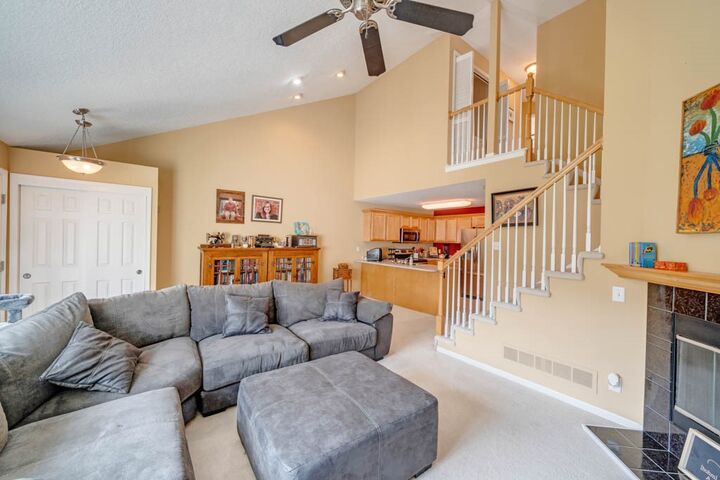 Property Photo:  2806 Ithica Court  IA 50009 