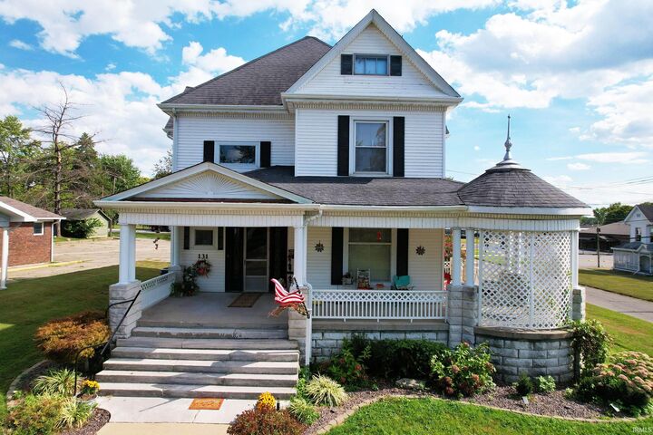 Property Photo:  131 W 3rd Street  IL 62863 