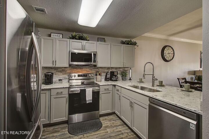 Property Photo: 124 Plaza Drive 1102 TN 37863