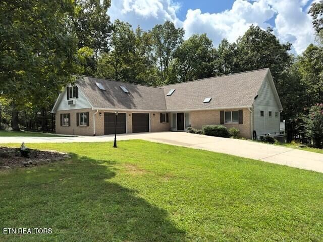 Property Photo:  21 Rolling Green Court  TN 38558 