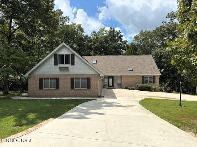 Property Photo: 21 Rolling Green Court TN 38558