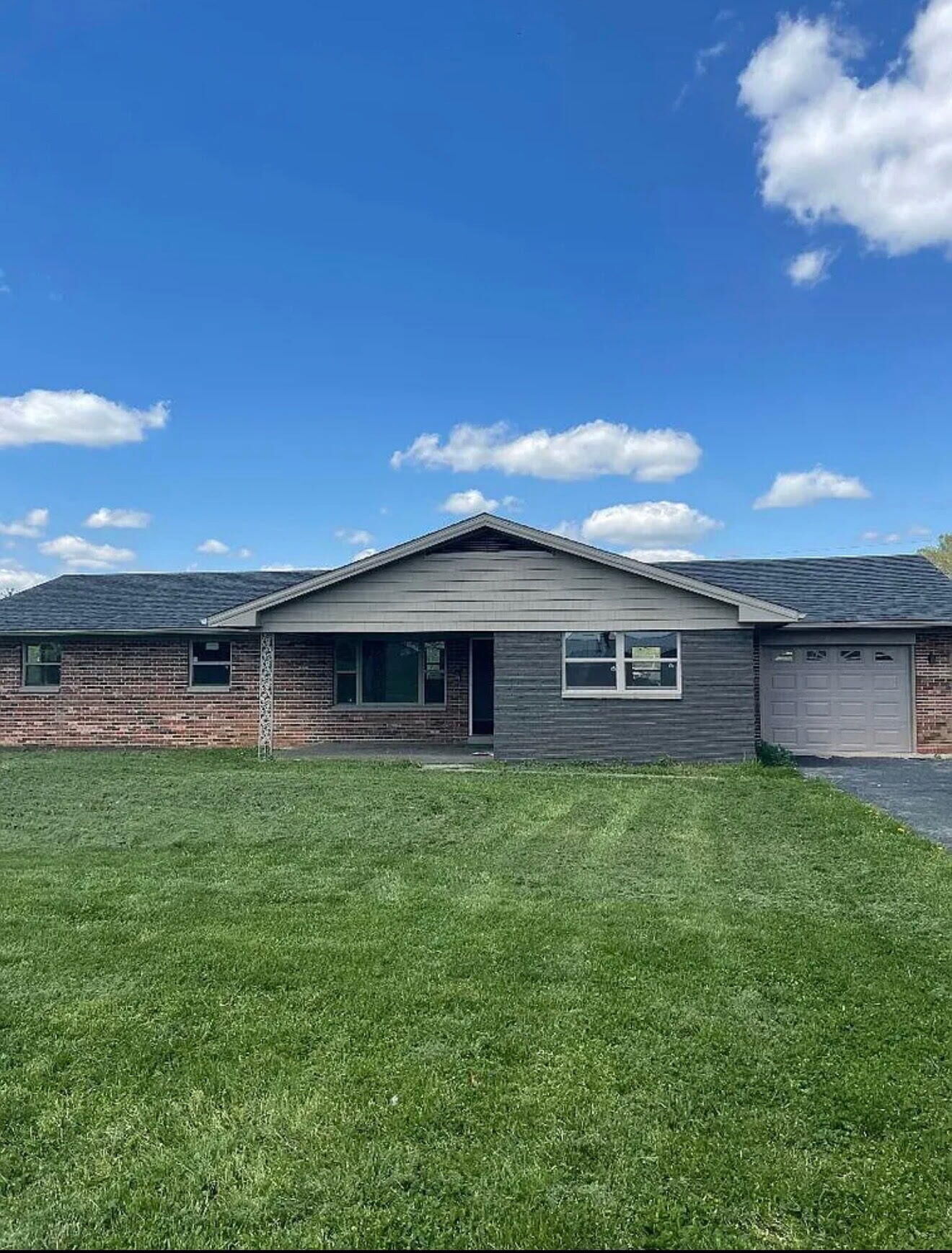Property Photo: 326 Sioux Trail KY 42501