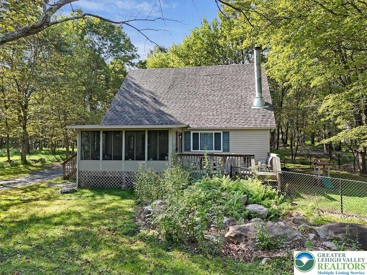 Property Photo: 110 Petrarch Circle PA 18210