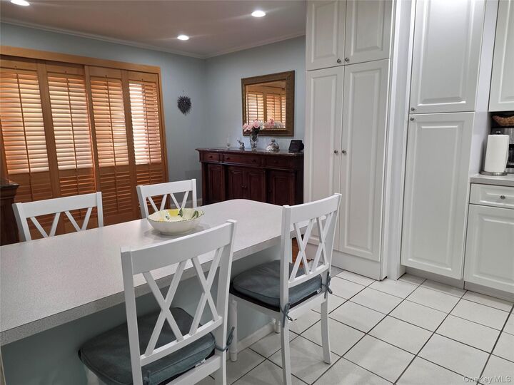 Property Photo:  18-21 215th Street Th 24  NY 11360 