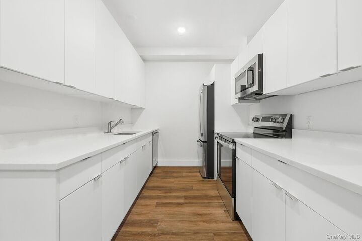 Property Photo: 199 E Post Road 304 NY 10601