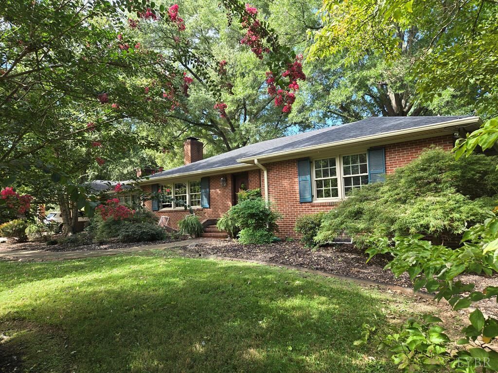 Property Photo:  701 Fourth Avenue  VA 23901 