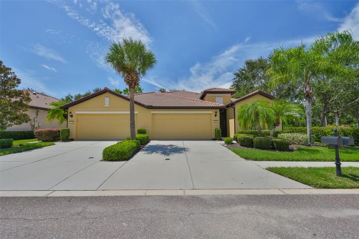 Property Photo:  5505 Sunset Falls Drive  FL 33572 