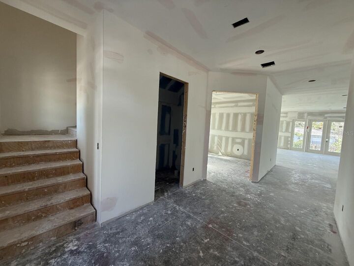 Property Photo:  4703 W Fair Oaks Avenue  FL 33611 
