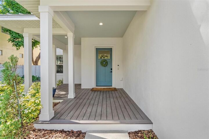 Property Photo:  3314 W Villa Rosa Street  FL 33611