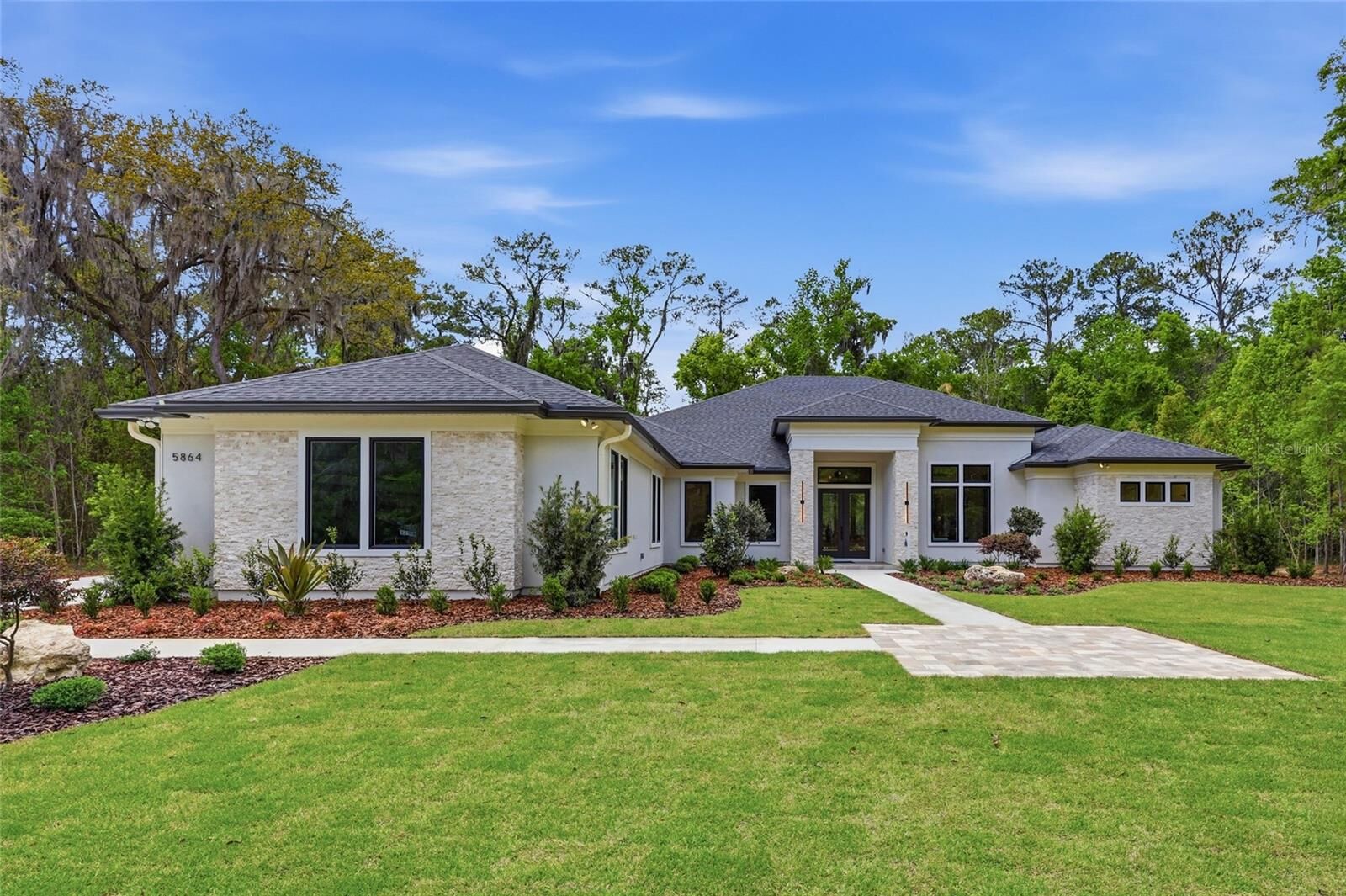 Property Photo: 5864 NW 90th Street FL 32653