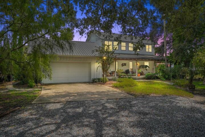 Property Photo: 350 Lambert Avenue FL 32136
