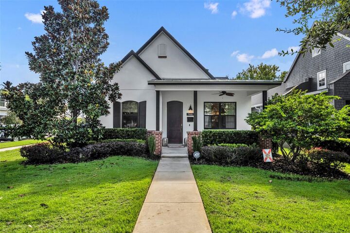 Property Photo: 1166 Oaks Boulevard FL 32789