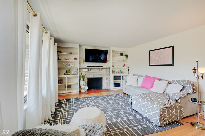 Property Photo: 1610 Southview Drive IN 46227