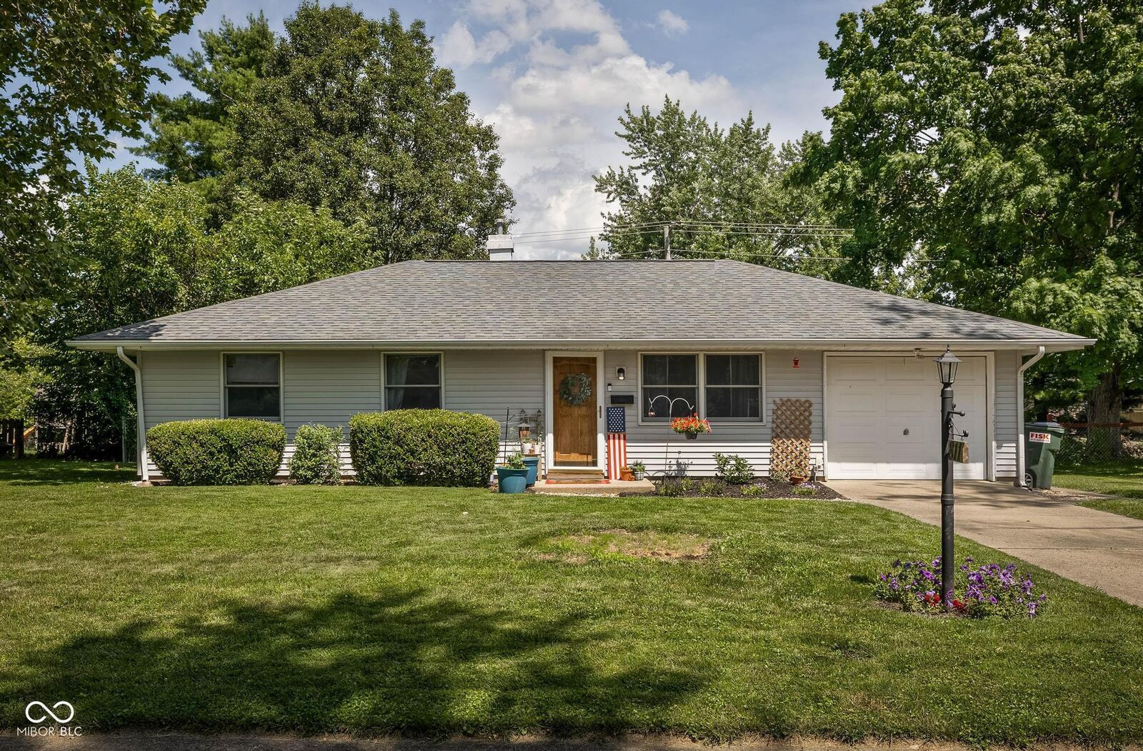 Property Photo:  811 N Noble Street  IN 46140 