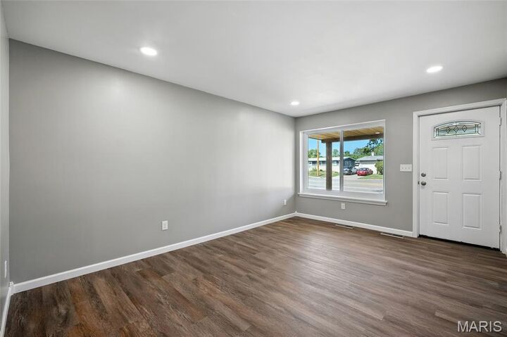 Property Photo:  2320 Patterson Road  MO 63031 
